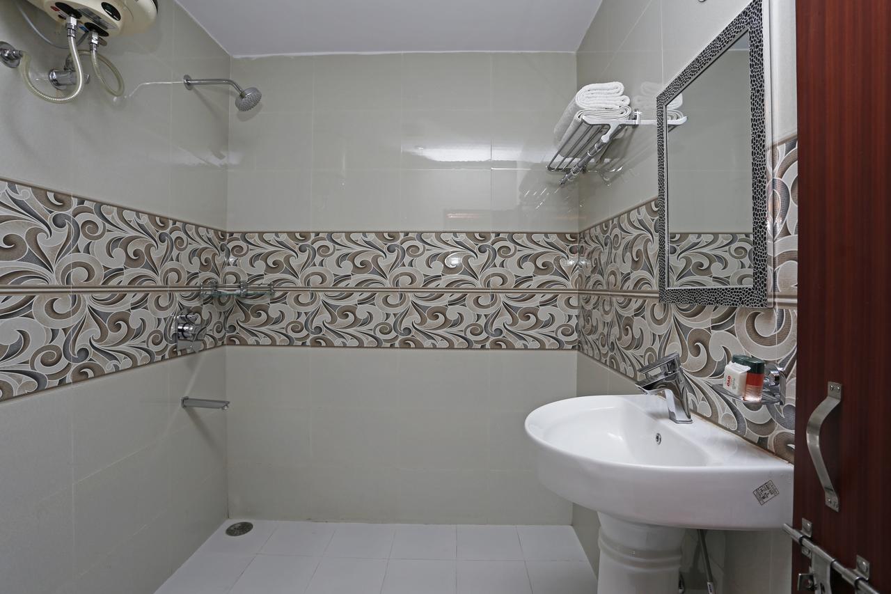Hotel Vishnu Inn Ντεχραντούν Εξωτερικό φωτογραφία