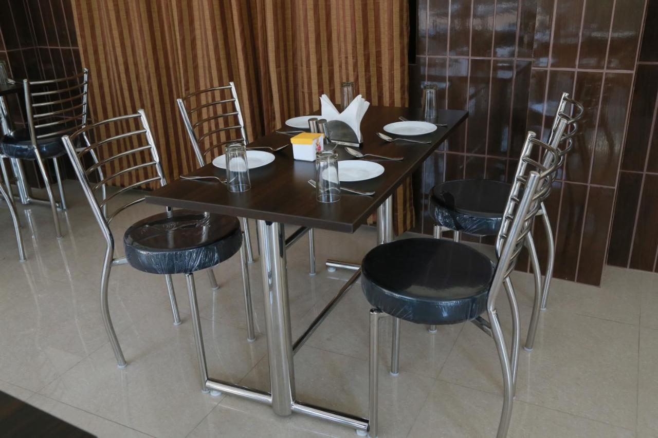Hotel Vishnu Inn Ντεχραντούν Εξωτερικό φωτογραφία